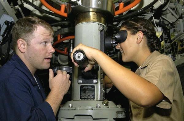 女人不能上潜艇!这是世界海军公认的惯例,但这