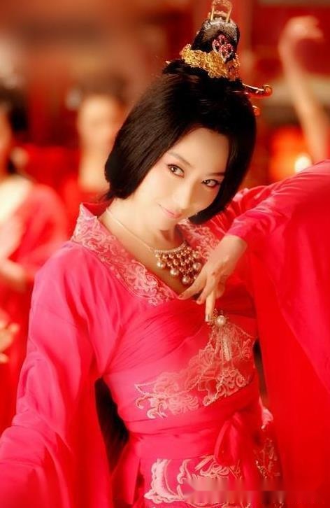一舞倾城,白冰刘诗诗杨蓉吕一,哪位古装美人的舞蹈了