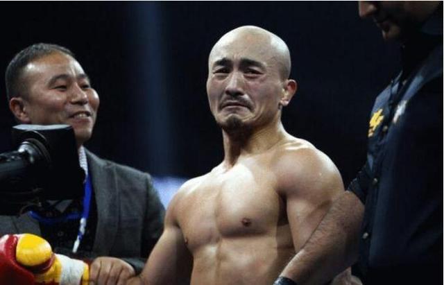 刚才看了武林风,一龙复出战,打泰拳王。杀玉狼