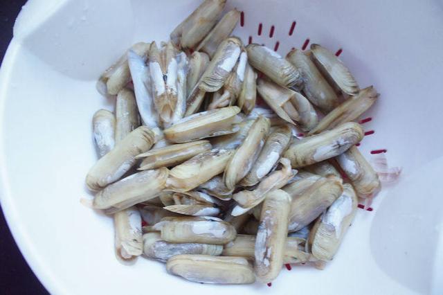 蒜茸粉丝蒸圣子比鱼翅还好吃 你试试就知道了