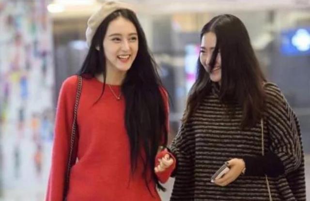 偶遇迪丽热巴的妹妹"迪丽冷巴"赢得无数粉丝赞誉