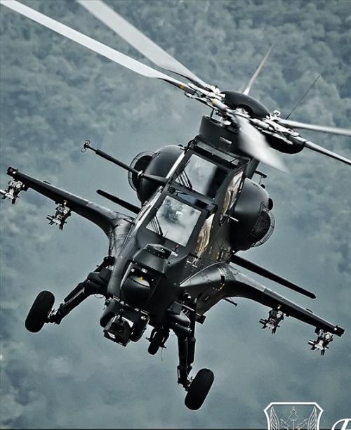 2.武直十 中国人自主研制的国产最新型多功能武装直升机