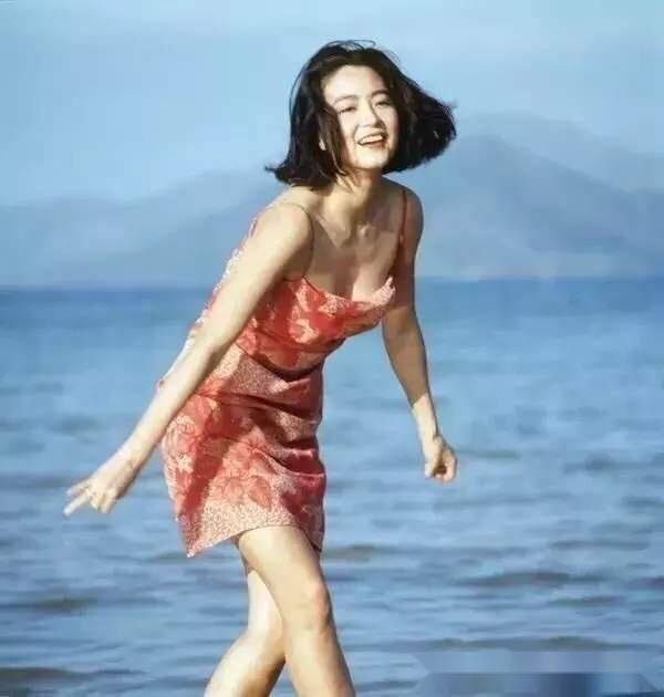 林青霞短发图片