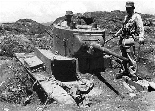 淞沪战场:一辆孤独的国军装甲战车只身冲向日军阵地