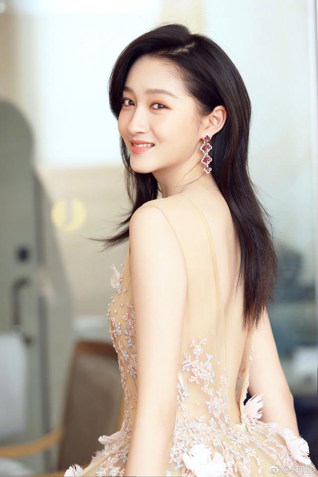 17年明星商业价值榜,鹿晗居榜首,热巴赵丽颖一