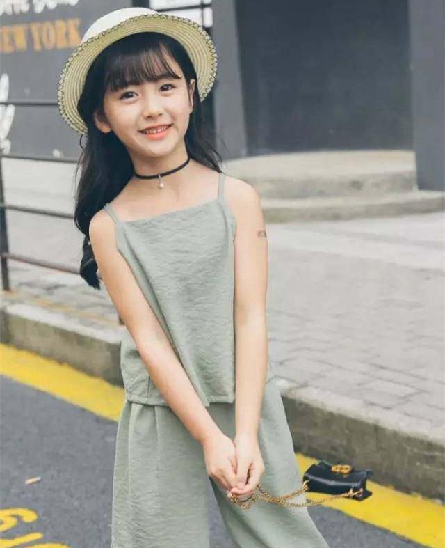 2017最新抖音十大人气女神排行,最小的才8岁