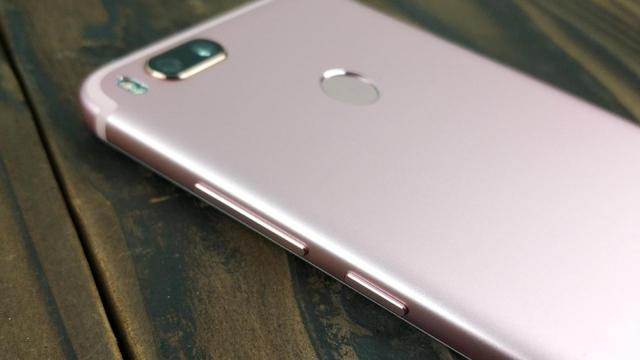 小米5x评测:吴亦凡代言,变焦双摄,"网红脸"背后的与众