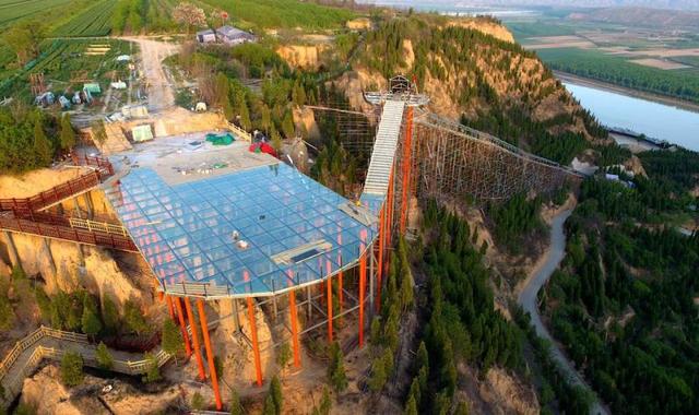 南温泉公园滑道